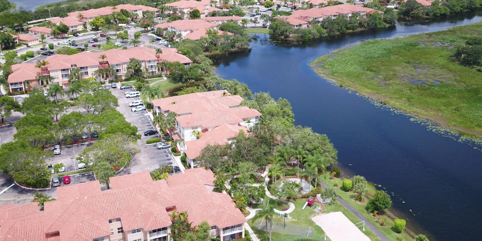 QUE DEBO SABER ANTES DE COMPRAR UNA PROPIEDAD EN MIAMI FLORIDA